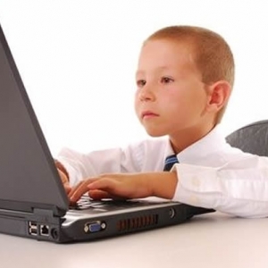 寒暑假打工的未成年人如何获得工作许可证