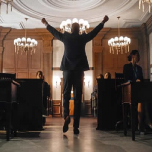 法庭胜诉后对方仍不还钱，该如何应对？