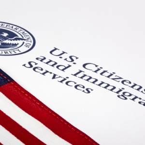 用庇护的方式办理美国身份